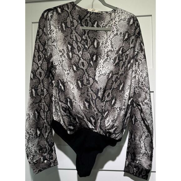 ee:some Bodysuit Snake Skin Look Opaque Sheer Women's Size Medium - Picture 2 of 12